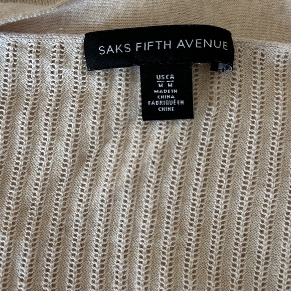 *SAKS FIFTH AVENUE* Ivory V-Neck Button Down Cardigan Sweater Size Medium - Picture 6 of 7